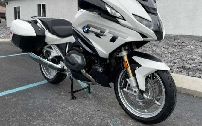 2024 BMW R 1250 RT Alpine White 3