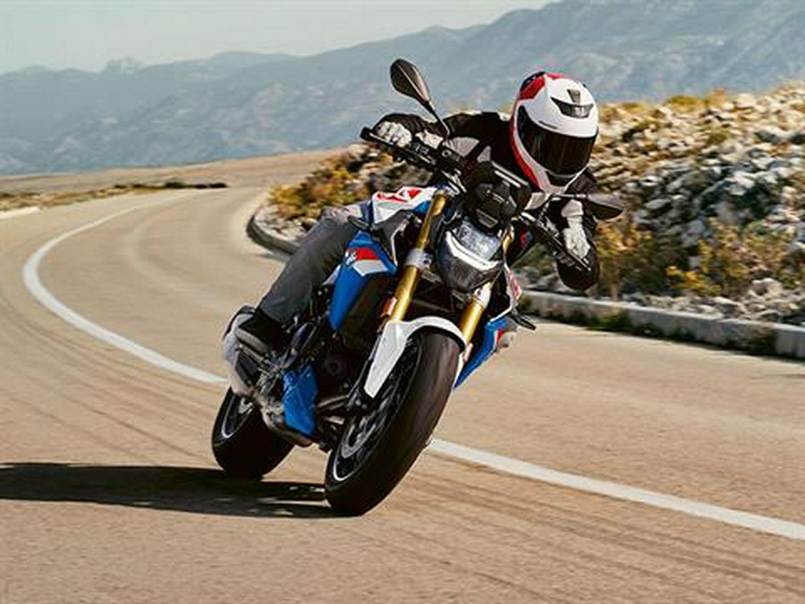 2024 BMW F 900 R