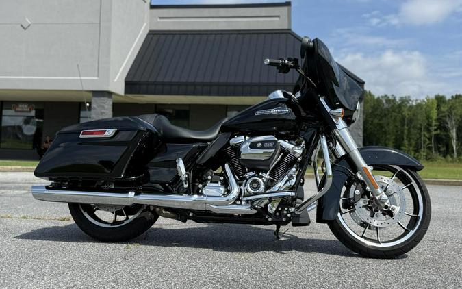 FLHX 2023 Street Glide®