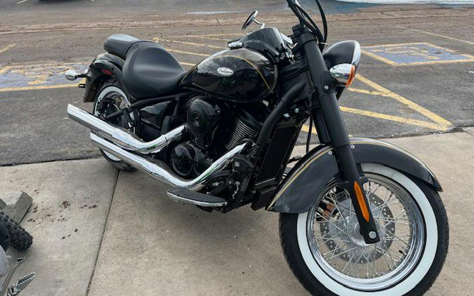 2023 Kawasaki Vulcan® 900 Classic