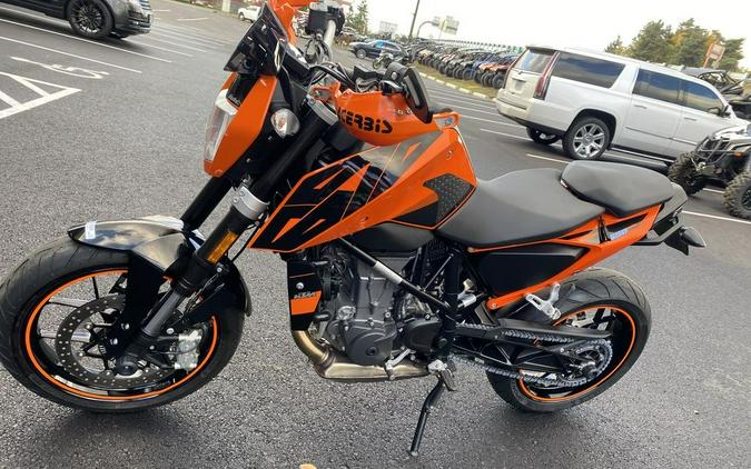 2017 KTM Duke 690