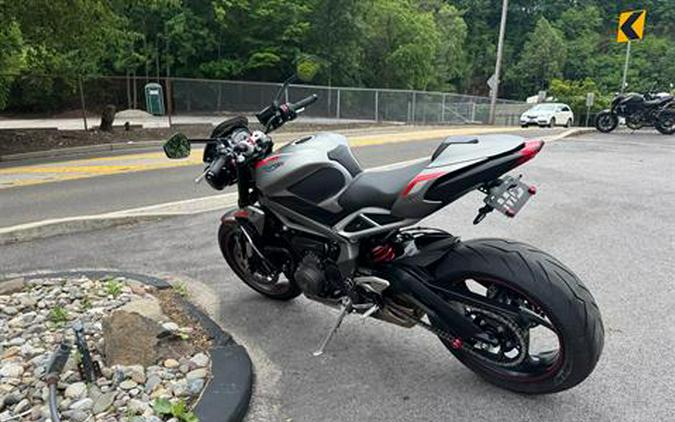 2022 Triumph Street Triple R