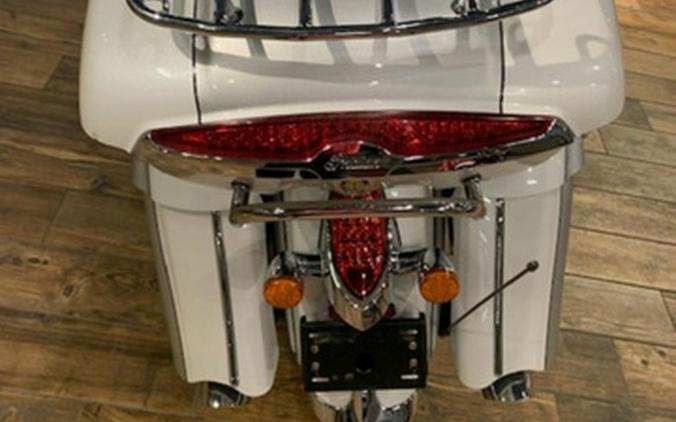 2018 Indian Roadmaster ABS Pearl White Over Star Silver