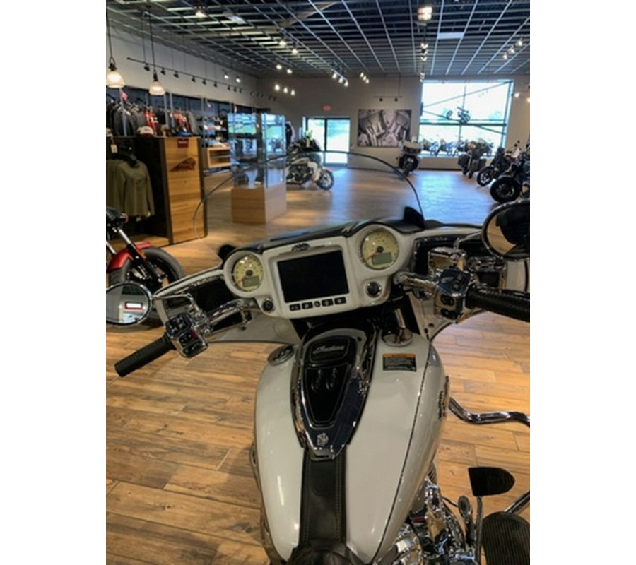2018 Indian Roadmaster ABS Pearl White Over Star Silver