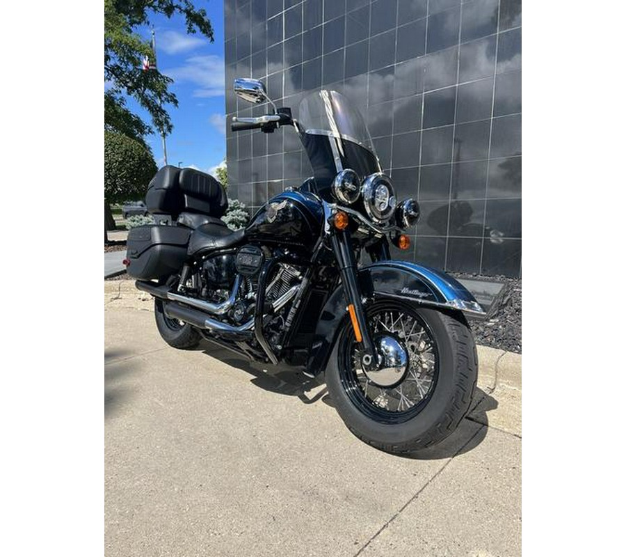 2018 Harley-Davidson® FLHCS - Softail® Heritage Classic 114 115th Anniversary