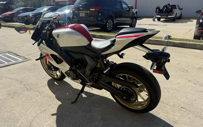 2022 YAMAHA R7