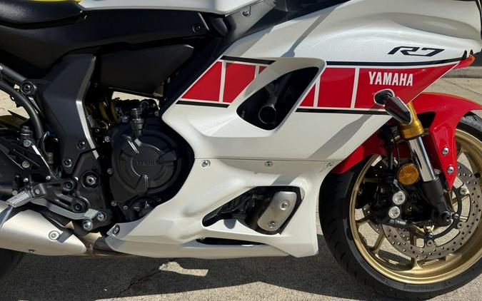 2022 YAMAHA R7