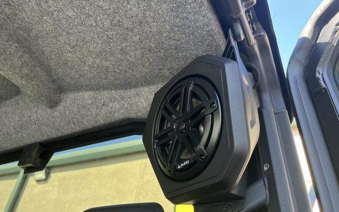 2026 Can-Am Defender MAX Limited HD11