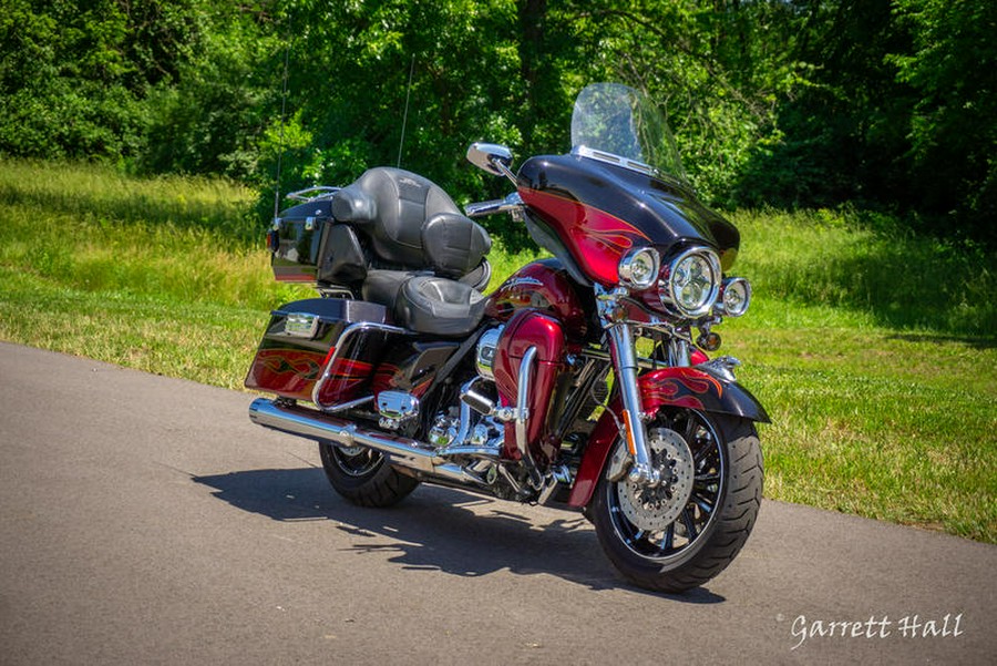 2011 Harley-Davidson® FLHTCUSE6 - CVO™ Ultra Classic® Electra Glide®