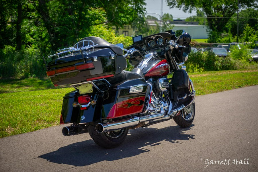 2011 Harley-Davidson® FLHTCUSE6 - CVO™ Ultra Classic® Electra Glide®