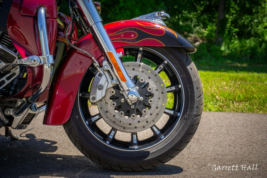 2011 Harley-Davidson® FLHTCUSE6 - CVO™ Ultra Classic® Electra Glide®