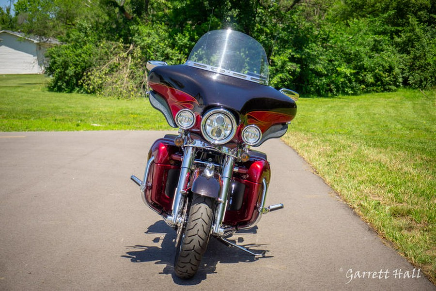 2011 Harley-Davidson® FLHTCUSE6 - CVO™ Ultra Classic® Electra Glide®