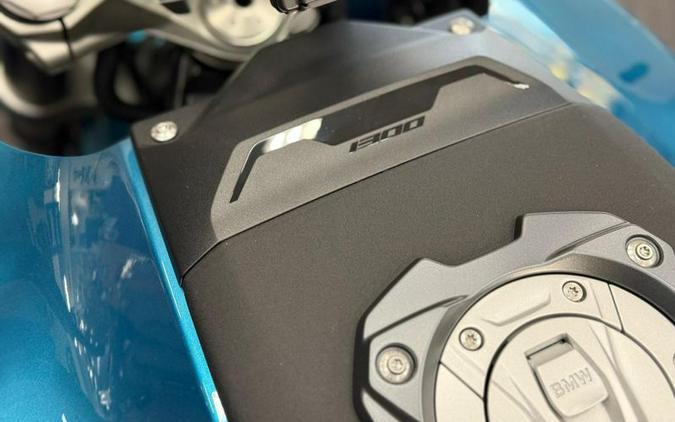 New 2026 BMW R 1300 R