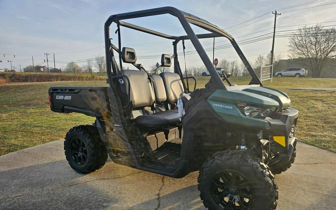 2025 Can-Am Defender DPS HD7