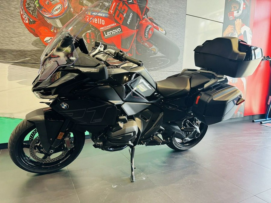 2026 BMW R 1300 RT Triple Black
