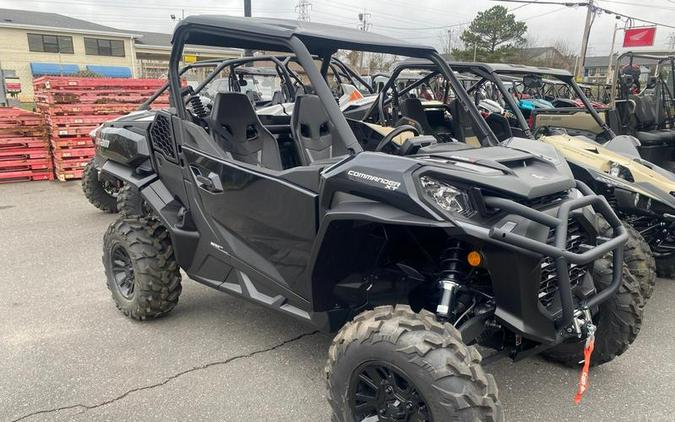 2023 Can-Am® Commander XT 700