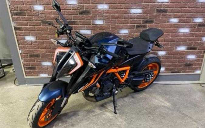 2022 KTM 1290 Super Duke R EVO