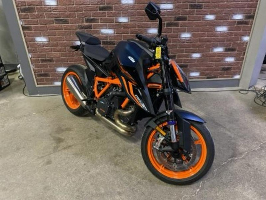 2022 KTM 1290 Super Duke R EVO