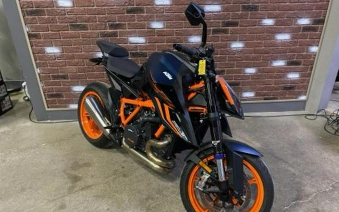 2022 KTM 1290 Super Duke R EVO