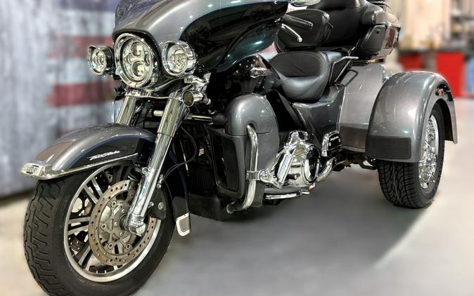 2021 FLHTCUTG Tri Glide Ultra