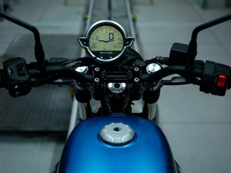 2026 Moto Guzzi V7 Stone