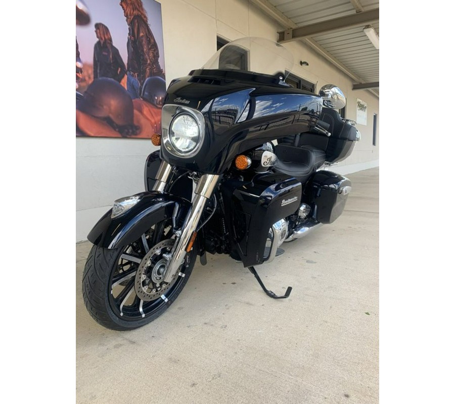 2023 Indian Motorcycle® Roadmaster® Limited Black Azure Crystal