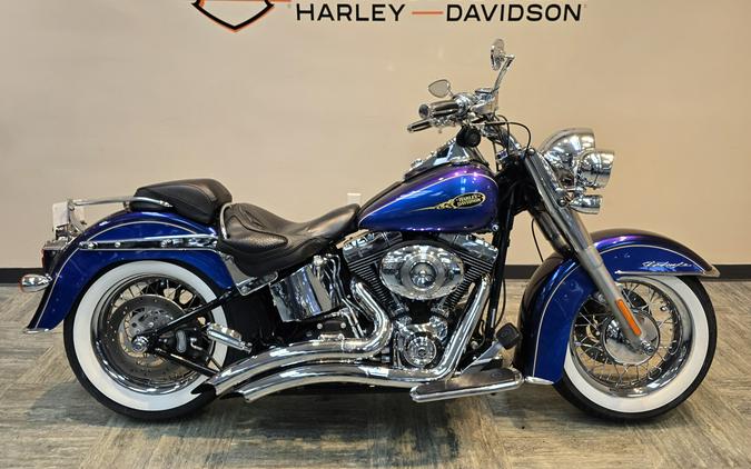 2009 Harley-Davidson® Softail® Deluxe White Ice Pearl/Black Ice Pearl FLSTN