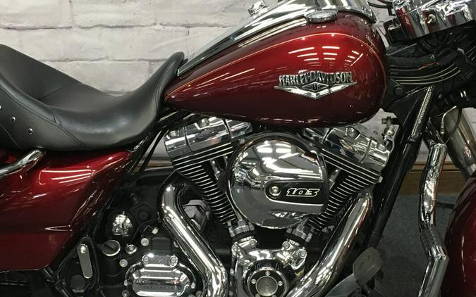 2016 Harley-Davidson Road King Velocity Red Sunglo FLHR