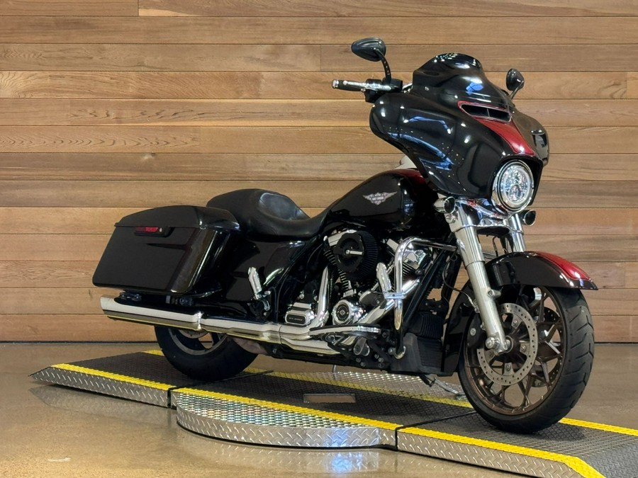 2017 Harley-Davidson Street Glide®