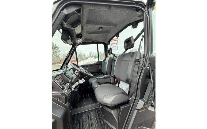 2026 Can-Am DEFENDER XT CAB HD11