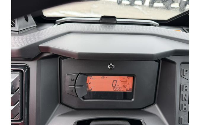 2026 Can-Am DEFENDER XT CAB HD11