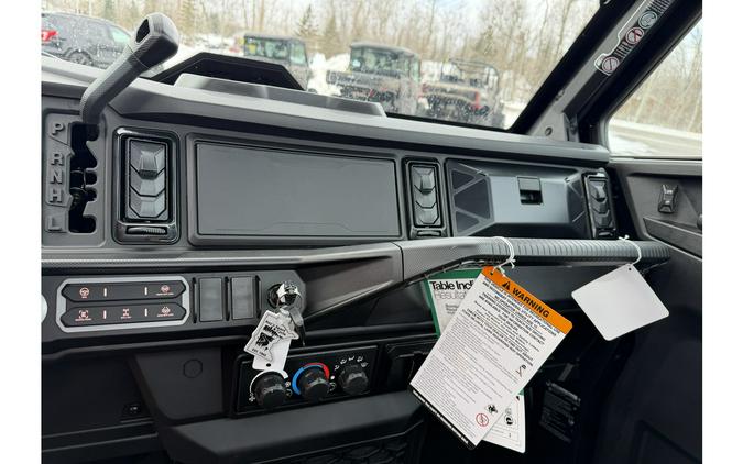 2026 Can-Am DEFENDER XT CAB HD11