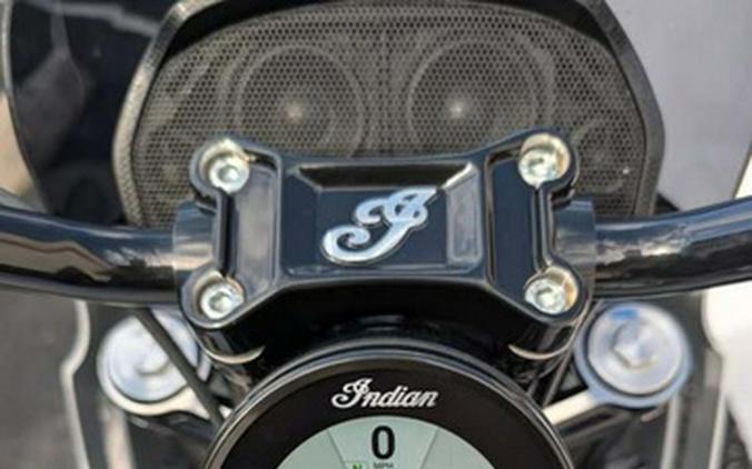2024 Indian Sport Chief Ghost White Metallic Smoke