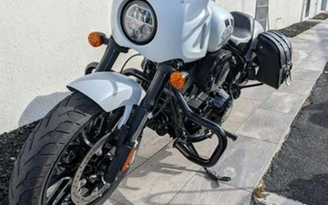 2024 Indian Sport Chief Ghost White Metallic Smoke