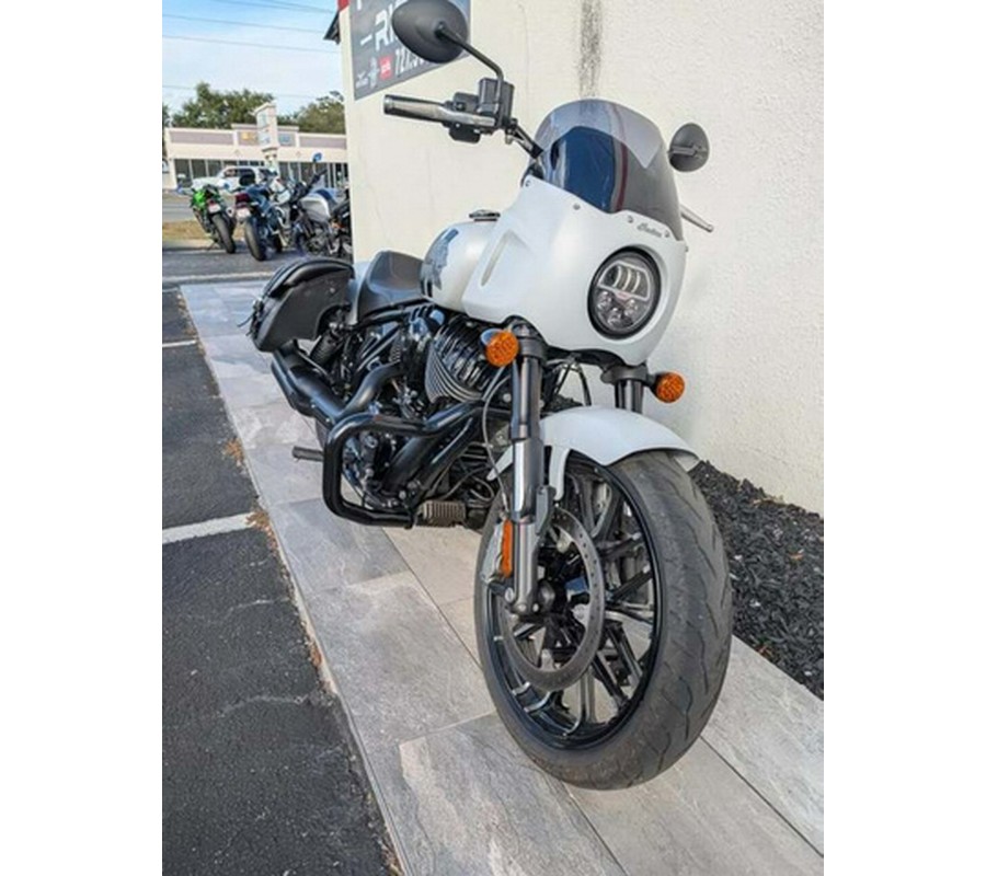 2024 Indian Sport Chief Ghost White Metallic Smoke