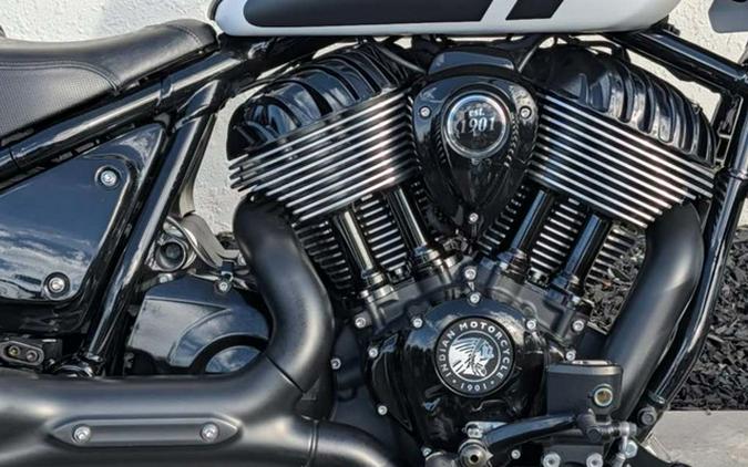 2024 Indian Sport Chief Ghost White Metallic Smoke