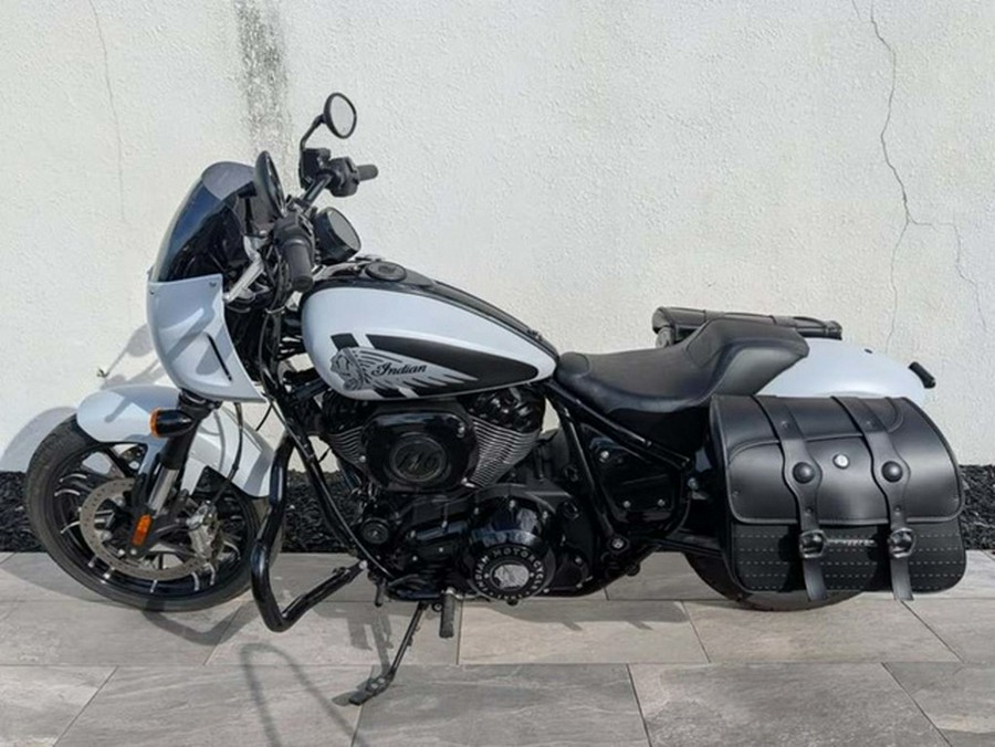 2024 Indian Sport Chief Ghost White Metallic Smoke