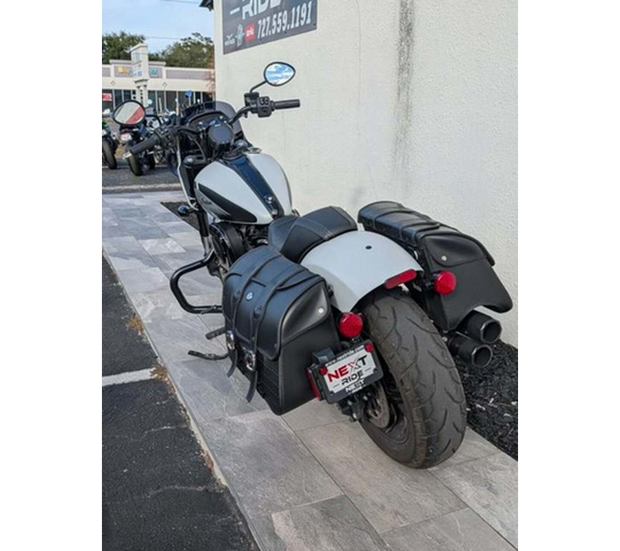 2024 Indian Sport Chief Ghost White Metallic Smoke