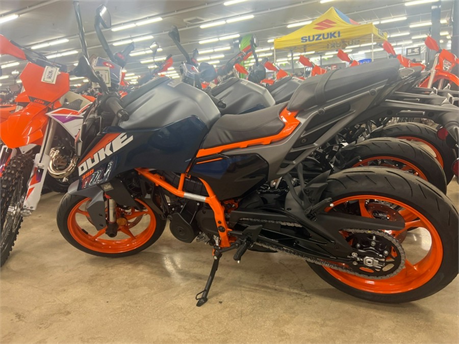 2024 KTM Duke 390