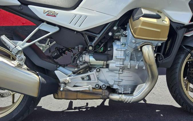 2023 Moto Guzzi V100 Mandello