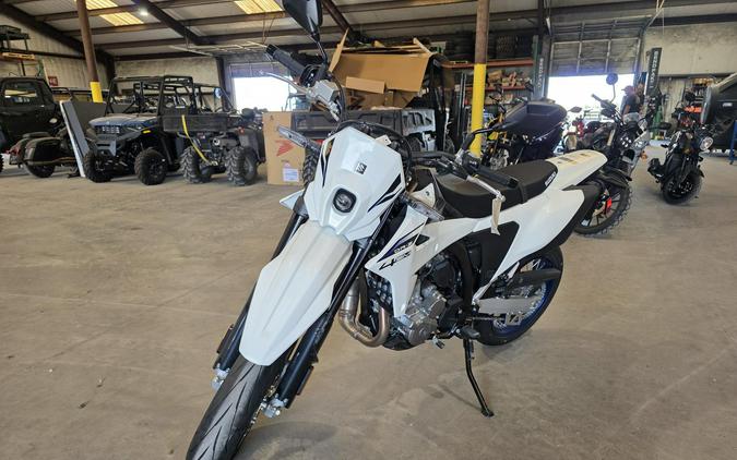 2025 Suzuki DR-Z 4SM Base