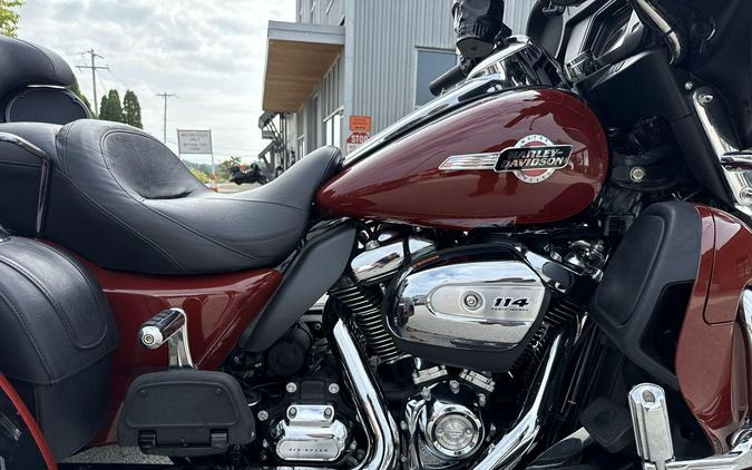 2024 Harley-Davidson® Tri Glide® Ultra Red Rock / Vivid Black