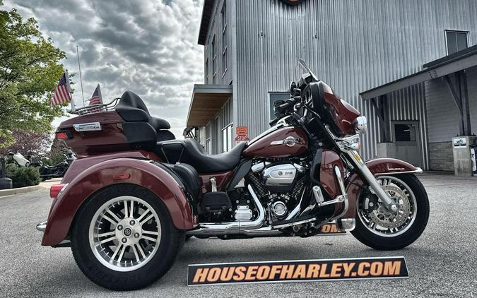 2024 Harley-Davidson® Tri Glide® Ultra Red Rock / Vivid Black