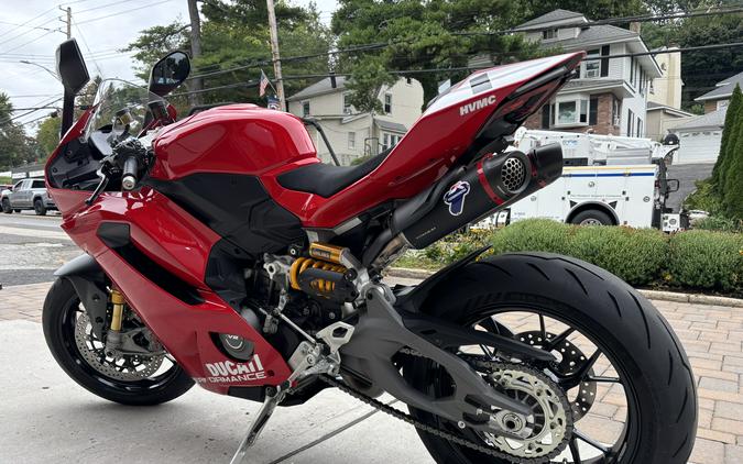 2026 Ducati Panigale V2S Ducati Red - 7560