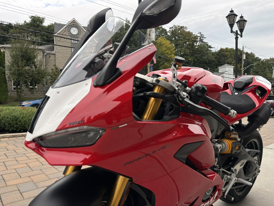 2026 Ducati Panigale V2S Ducati Red - 7560