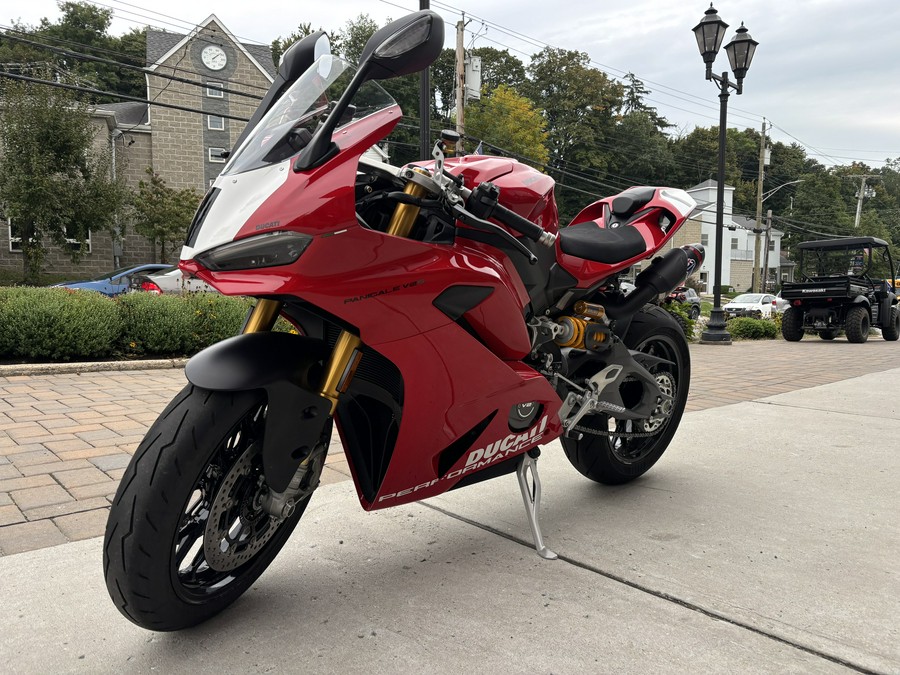 2026 Ducati Panigale V2S Ducati Red - 7560