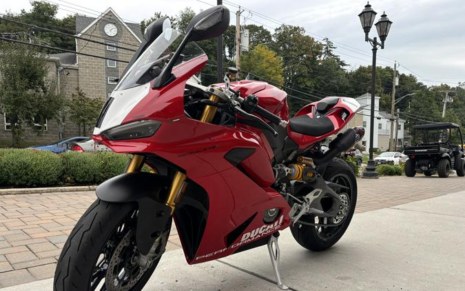 2026 Ducati Panigale V2S Ducati Red - 7560