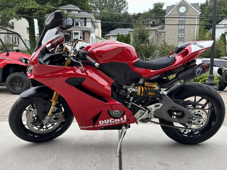 2026 Ducati Panigale V2S Ducati Red - 7560