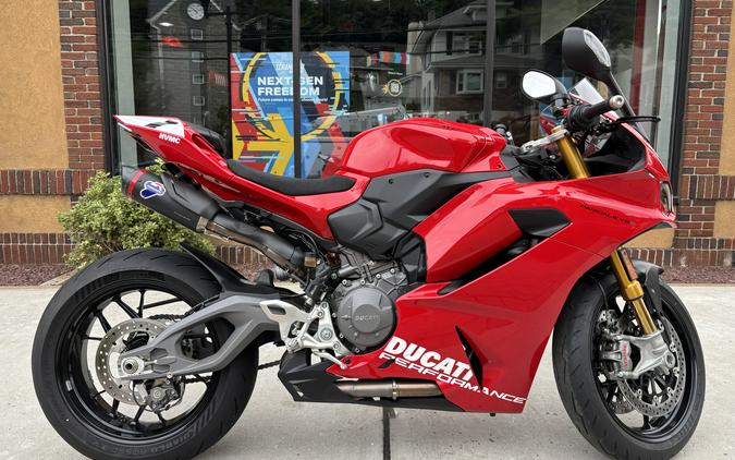 2026 Ducati Panigale V2S Ducati Red - 7560