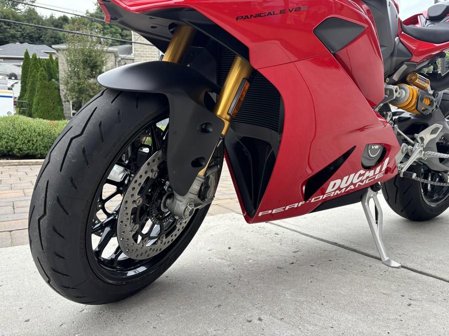 2026 Ducati Panigale V2S Ducati Red - 7560